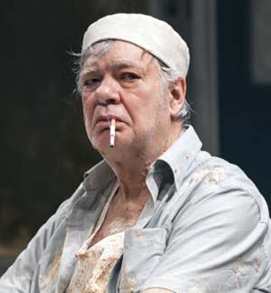 Matthew Kelly as Nellie, photo Oliver King