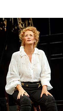 Janet McTeer is brilliant as the great Sarah in “Bernhardt/Hamlet”