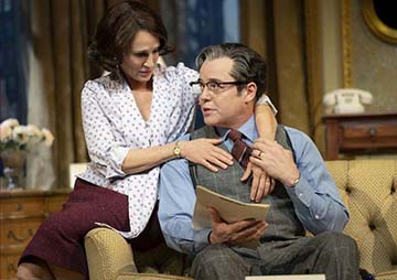 Neil Simon’s “Plaza Suite” has funny moments, but it’s past its “sell by” date